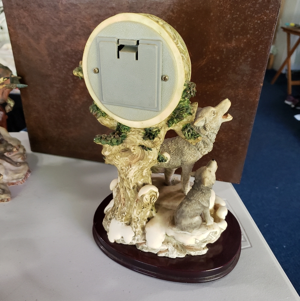 Rubg's COLLECTION  Clock statue with 3 wolfs - Picture 13 of 15